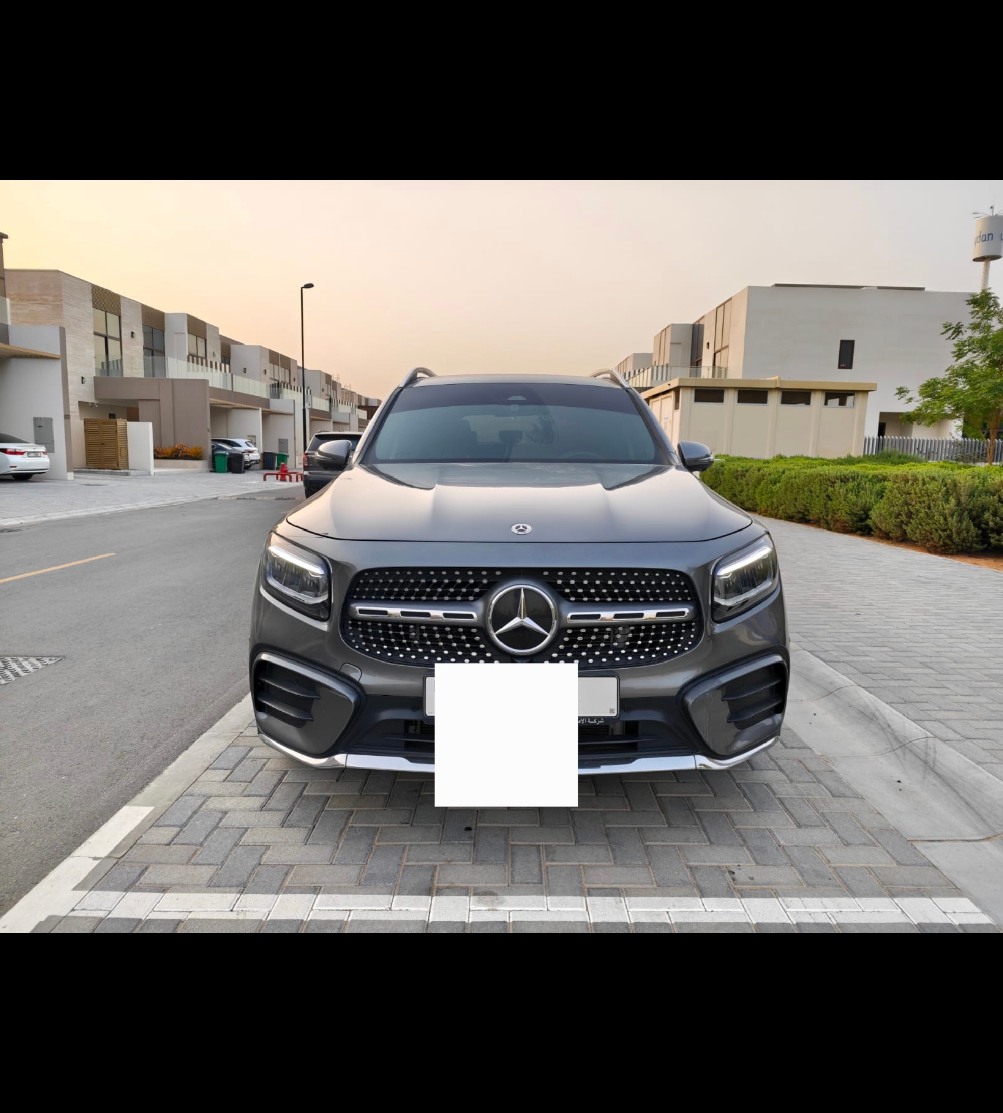 Gray Mercedes Benz GLB 200 2024
